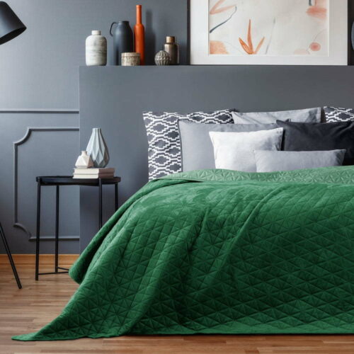 Zelený sametový přehoz přes postel AmeliaHome Laila Jade